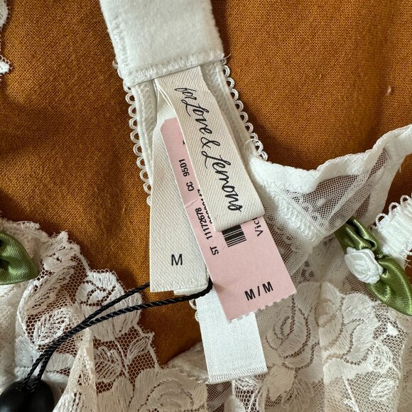 White Floral Bridal Bra size M - Picture 3 of 3